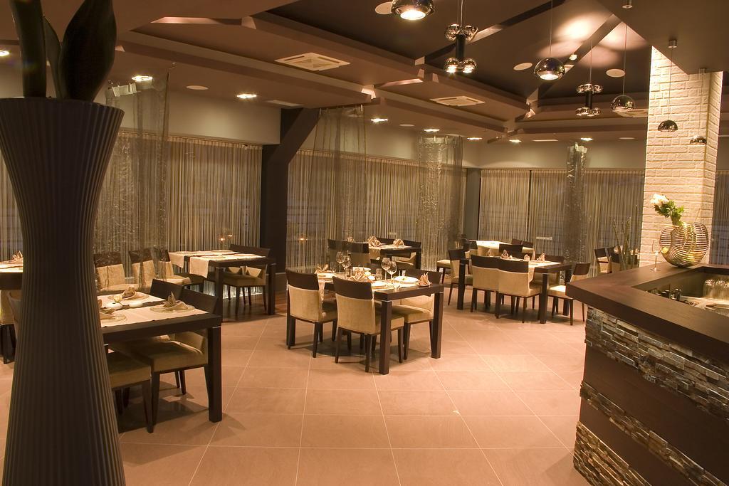 Hotel Diadem Omiš Eksteriør billede